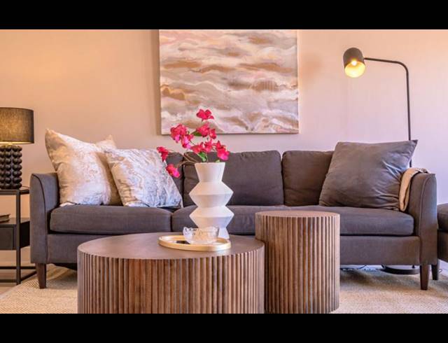 1 BEDROOM APARTMENT FOR SALE IN SEA POINT